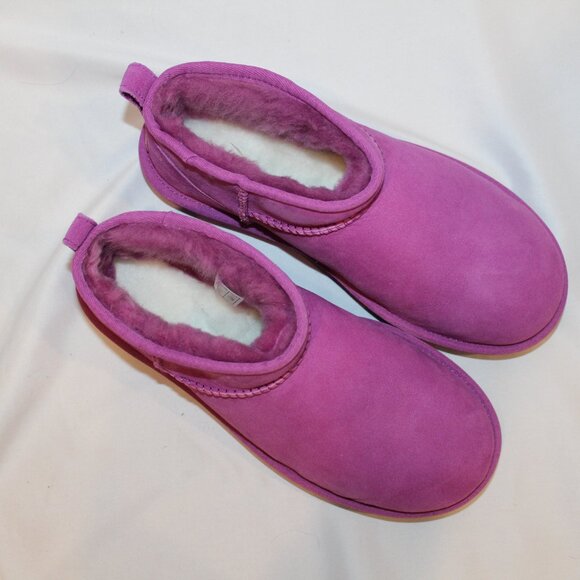 NIB UGG WOMEN'S ULTRA MINI SUEDE SHEARLING LINED BOOTS BRIGHT‎ PINK - Picture 5 of 9